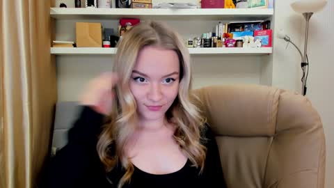 Snapshot of kara_smith_ chatting on December 11, 2024, 9:55 pm Kara. Off from 15th till 24th of December online show from December 11, 2024, 9:55 pm