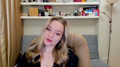 Snapshot of kara_smith_ chatting on December 12, 2024, 11:03 pm Kara. Off from 15th till 24th of December online show from December 12, 2024, 11:03 pm
