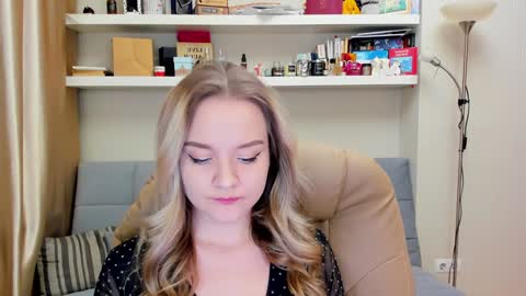 Snapshot of kara_smith_ chatting on January 10, 2025, 11:50 pm Kara. Off from 15th till 24th of December online show from January 10, 2025, 11:50 pm
