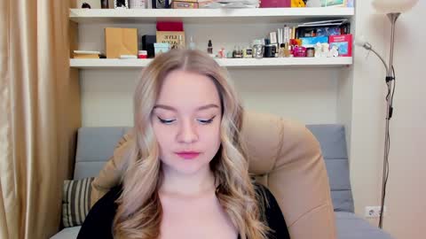Snapshot of kara_smith_ chatting on January 12, 2025, 10:22 pm Kara. Off from 15th till 24th of December online show from January 12, 2025, 10:22 pm