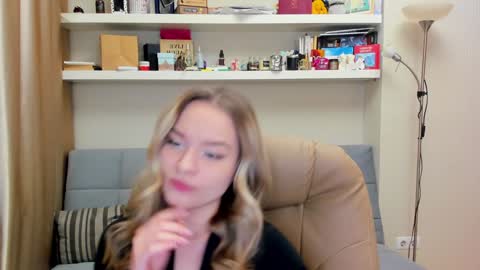 Snapshot of kara_smith_ chatting on January 24, 2025, 10:19 pm Kara. Off from 15th till 24th of December online show from January 24, 2025, 10:19 pm