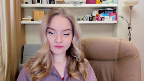 Snapshot of kara_smith_ chatting on February 4, 2025, 10:45 pm Kara. Off from 15th till 24th of December online show from February 4, 2025, 10:45 pm