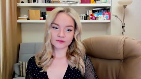 Snapshot of kara_smith_ chatting on February 12, 2025, 8:50 pm Kara. Off from 15th till 24th of December online show from February 12, 2025, 8:50 pm