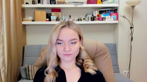Snapshot of kara_smith_ chatting on February 23, 2025, 9:26 pm Kara. Off from 15th till 24th of December online show from February 23, 2025, 9:26 pm
