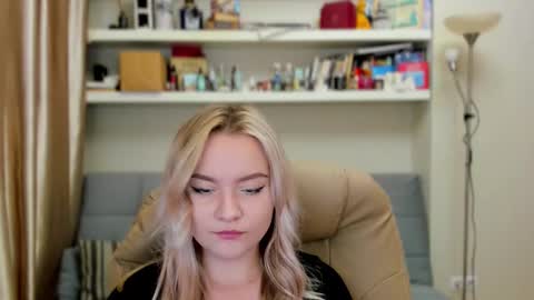 Snapshot of kara_smith_ chatting on September 11, 2025, 10:21 pm Kara. Off from 15th till 24th of December online show from September 11, 2025, 10:21 pm