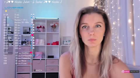 Julia online show from February 2, 2025, 9:13 pm