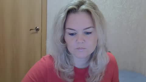 karennelsonx online show from September 26, 2025, 12:31 pm