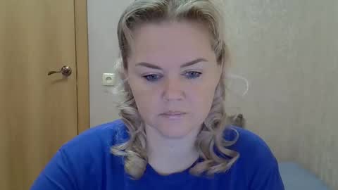 karennelsonx online show from October 16, 2025, 9:10 am