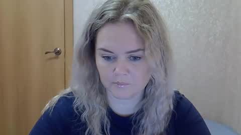 karennelsonx online show from November 2, 2025, 3:03 pm