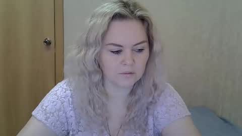 karennelsonx online show from February 9, 2026, 10:52 am