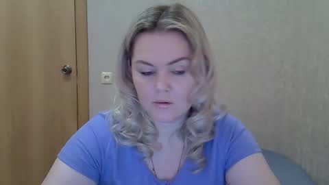 karennelsonx online show from March 27, 2026, 10:04 am