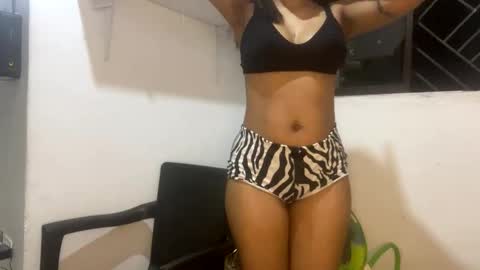 kariina candy and fox online show from May 28, 2026, 2:53 am