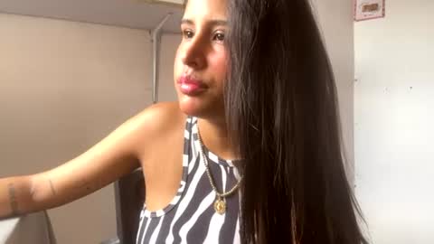 kariina candy and fox online show from June 22, 2026, 3:31 pm