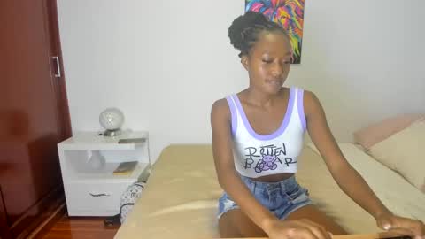 Snapshot of karina_lopez7 chatting on January 29, 2025, 12:33 am karina_lopez7 online show from January 29, 2025, 12:33 am