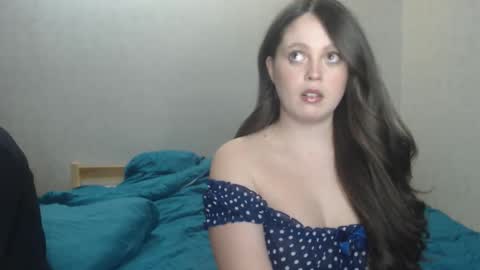 karina_unreal online show from April 1, 2026, 8:15 am