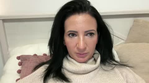 Snapshot of karinablair chatting on December 21, 2024, 5:40 pm Karina online show from December 21, 2024, 5:40 pm