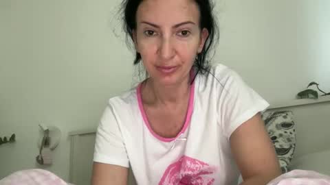 Karina online show from June 10, 2026, 10:58 am
