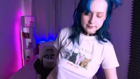 Karina online show from April 28, 2026, 10:42 am