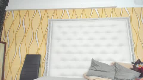 KARISSIA online show from January 13, 2026, 7:02 am