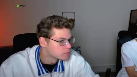 Snapshot of karl_mans chatting on September 13, 2025, 8:14 am Karl online show from September 13, 2025, 8:14 am