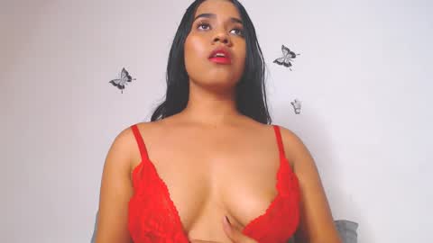 Snapshot of karla_boobs23 chatting on February 17, 2025, 9:52 pm karla online show from February 17, 2025, 9:52 pm