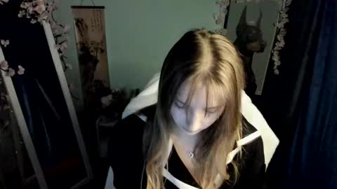 Snapshot of karla_flower chatting on January 16, 2026, 1:04 pm Karla online show from January 16, 2026, 1:04 pm