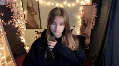 Snapshot of karla_flower chatting on February 2, 2026, 1:32 pm Karla online show from February 2, 2026, 1:32 pm