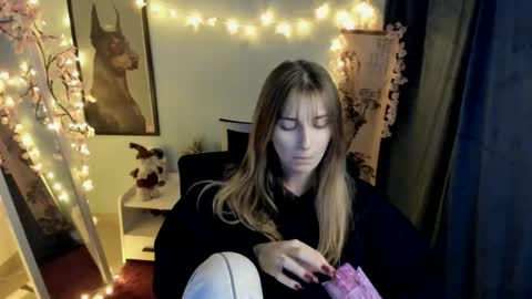 Snapshot of karla_flower chatting on February 3, 2026, 1:16 pm Karla online show from February 3, 2026, 1:16 pm