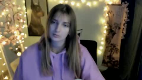 Snapshot of karla_flower chatting on February 4, 2026, 1:39 pm Karla online show from February 4, 2026, 1:39 pm