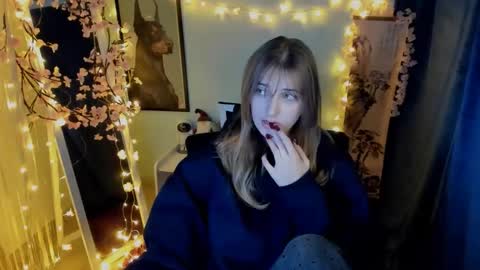 Snapshot of karla_flower chatting on February 5, 2026, 2:33 pm Karla online show from February 5, 2026, 2:33 pm