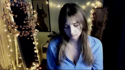 Snapshot of karla_flower chatting on February 7, 2026, 1:26 pm Karla online show from February 7, 2026, 1:26 pm