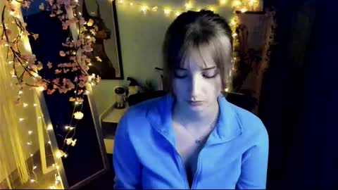 Snapshot of karla_flower chatting on February 9, 2026, 1:26 pm Karla online show from February 9, 2026, 1:26 pm