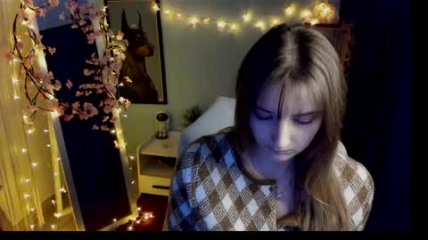 Snapshot of karla_flower chatting on February 19, 2026, 2:13 pm Karla online show from February 19, 2026, 2:13 pm