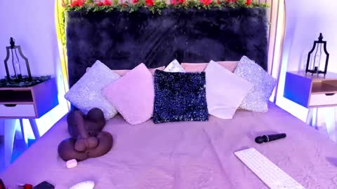 Karla Gonzaless online show from January 28, 2025, 7:00 pm