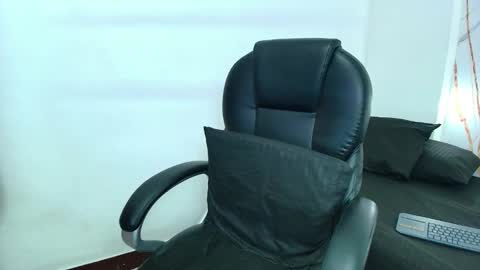 karla_hilton1 online show from February 20, 2026, 4:51 pm