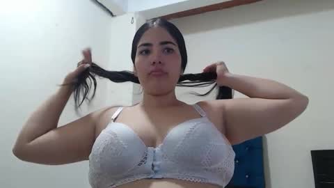 Snapshot of karla_lov2 chatting on November 6, 2025, 2:40 pm karla_lov2 online show from November 6, 2025, 2:40 pm