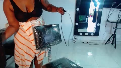 karlaluann online show from October 21, 2025, 11:55 am