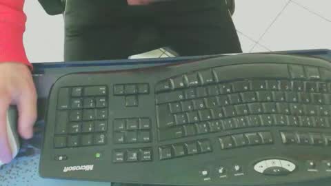 karll122 online show from March 11, 2026, 11:05 am