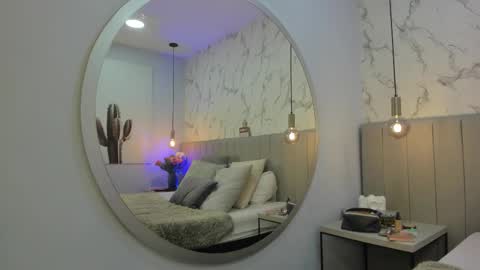 karlla_brown online show from January 7, 2026, 1:57 pm