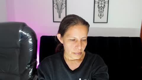 Snapshot of karlye_hot chatting on February 4, 2025, 6:04 am KARLYE online show from February 4, 2025, 6:04 am