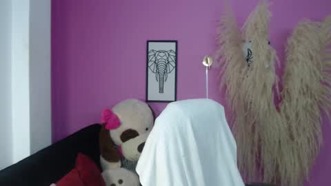 KARLYE online show from October 9, 2025, 2:31 am