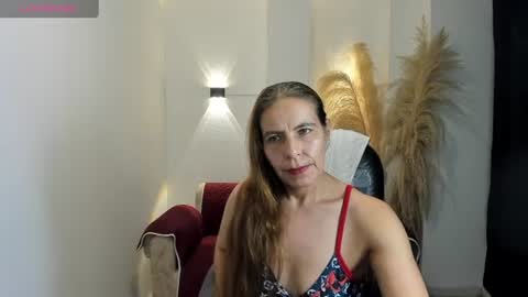 Snapshot of karlye_hot chatting on June 11, 2026, 2:11 am KARLYE online show from June 11, 2026, 2:11 am