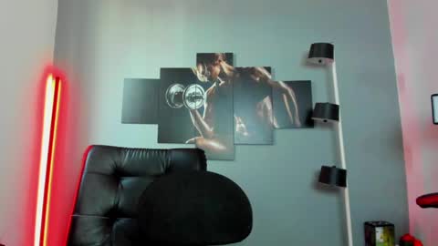   online show from February 12, 2025, 12:33 pm