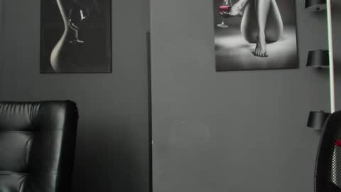 Snapshot of karlyjons_ chatting on February 4, 2026, 2:45 pm online show from February 4, 2026, 2:45 pm