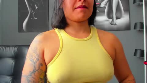 Snapshot of karlyjons_ chatting on February 5, 2026, 3:49 pm online show from February 5, 2026, 3:49 pm