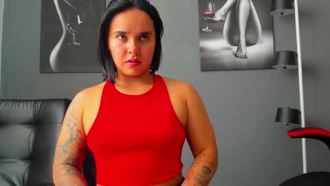 Snapshot of karlyjons_ chatting on February 14, 2026, 3:20 pm online show from February 14, 2026, 3:20 pm