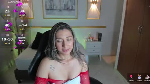 karlyy_ online show from December 4, 2025, 7:33 pm