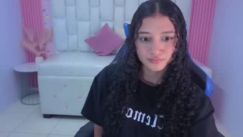 karol1_s online show from May 21, 2026, 10:28 pm