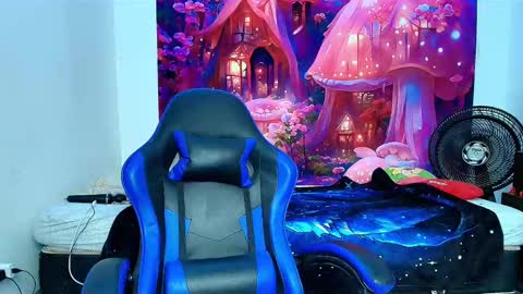 Snapshot of karol_naughty chatting on October 30, 2025, 2:51 pm online show from October 30, 2025, 2:51 pm