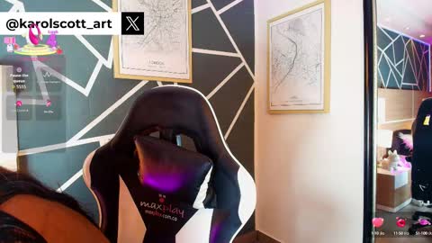 KAROL SCOTT online show from September 12, 2025, 8:31 pm